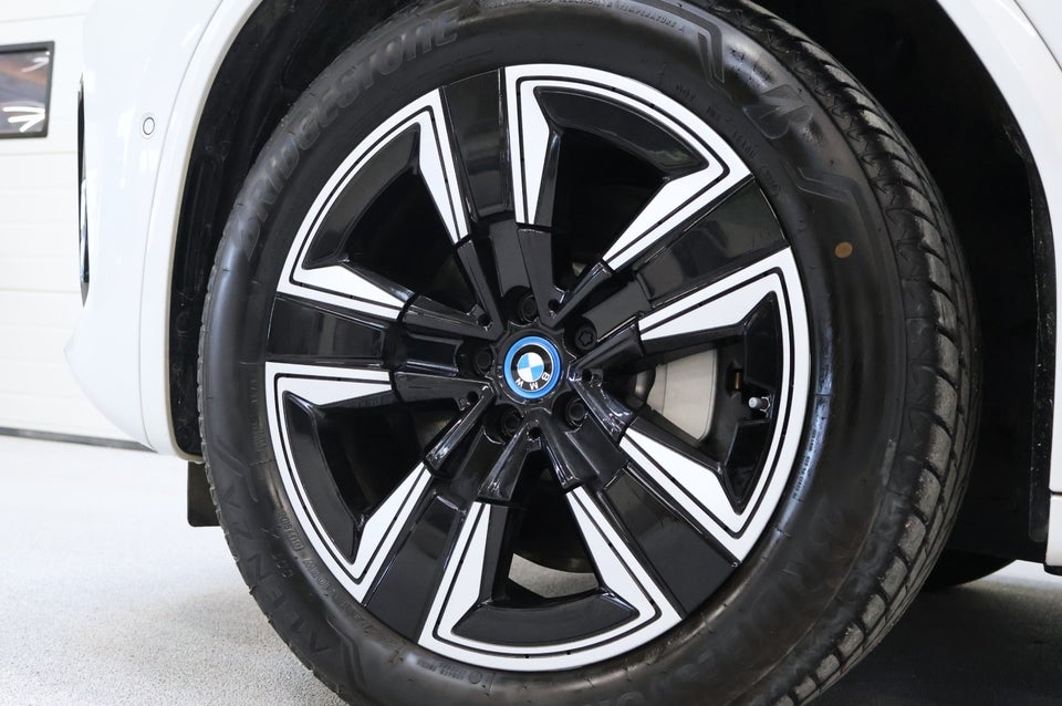 BMW iX3 Charged M-Sport 5d
