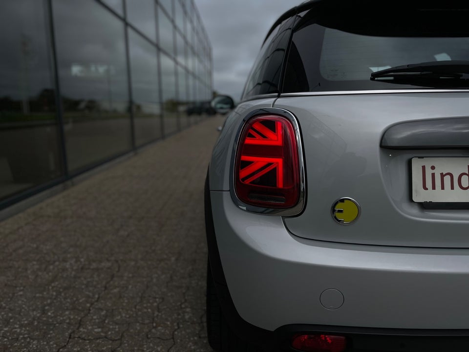 MINI Cooper SE Trim L 3d
