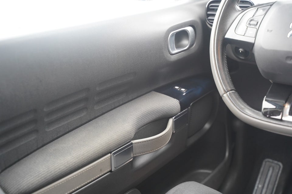 Citroën C4 Cactus 1,6 BlueHDi 100 Challenge 5d