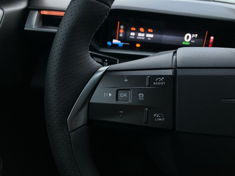 Opel Grandland-e 73 GS Sky 5d