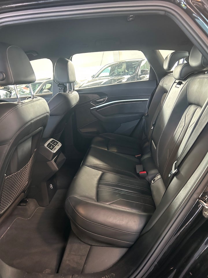 Audi e-tron 55 S-line quattro 5d