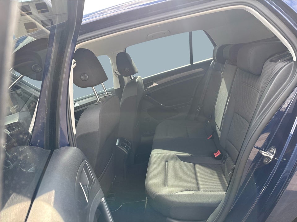 VW Golf VII 1,5 TSi 130 Comfortline DSG 5d