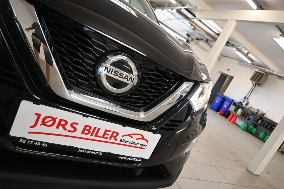 Nissan Qashqai 1,3 Dig-T 140 N-Connecta 5d