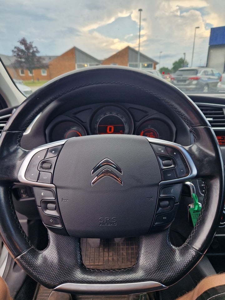 Citroën C4 1,6 HDi 112 Seduction 5d