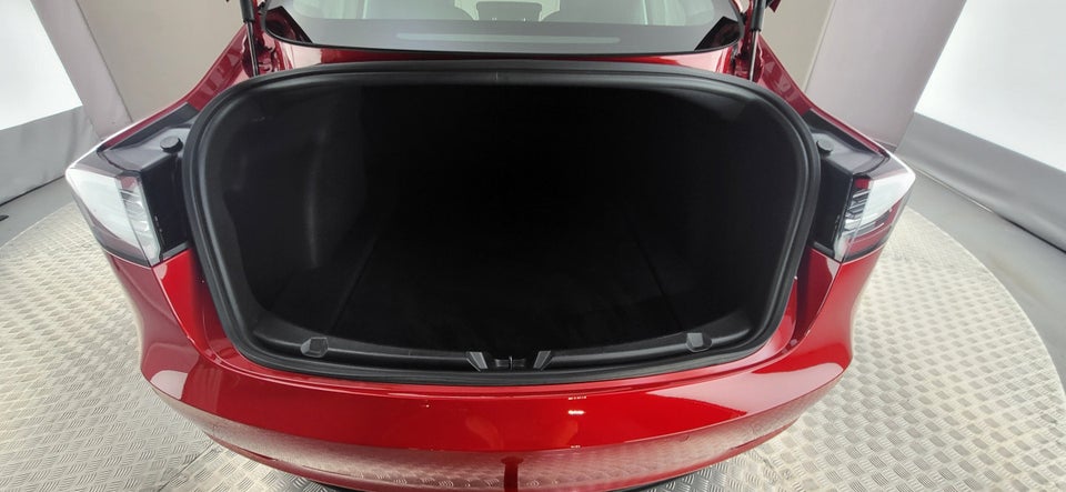 Tesla Model 3 Long Range AWD 4d