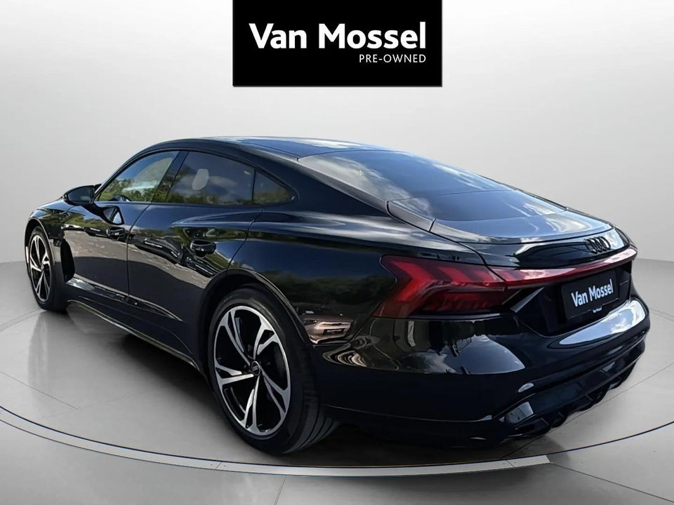 Audi e-tron GT quattro 4d