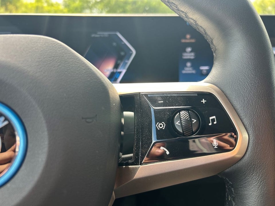 BMW iX xDrive40 Sport 5d