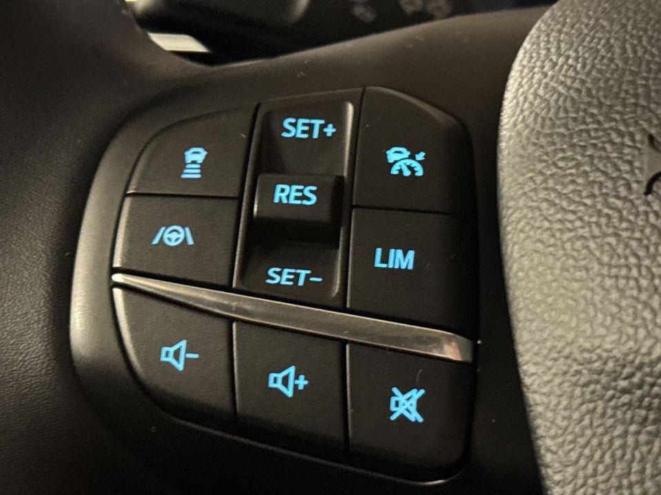 Ford Kuga 2,5 PHEV Vignale CVT 5d