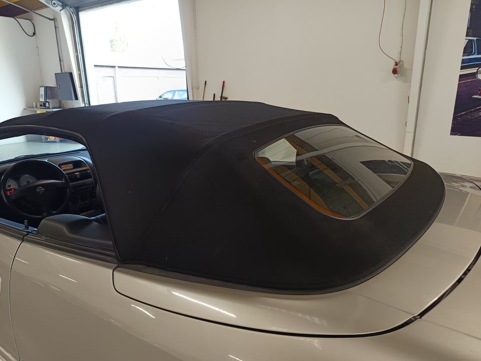 Opel Astra 1,8 16V Bertone Cabriolet 2d