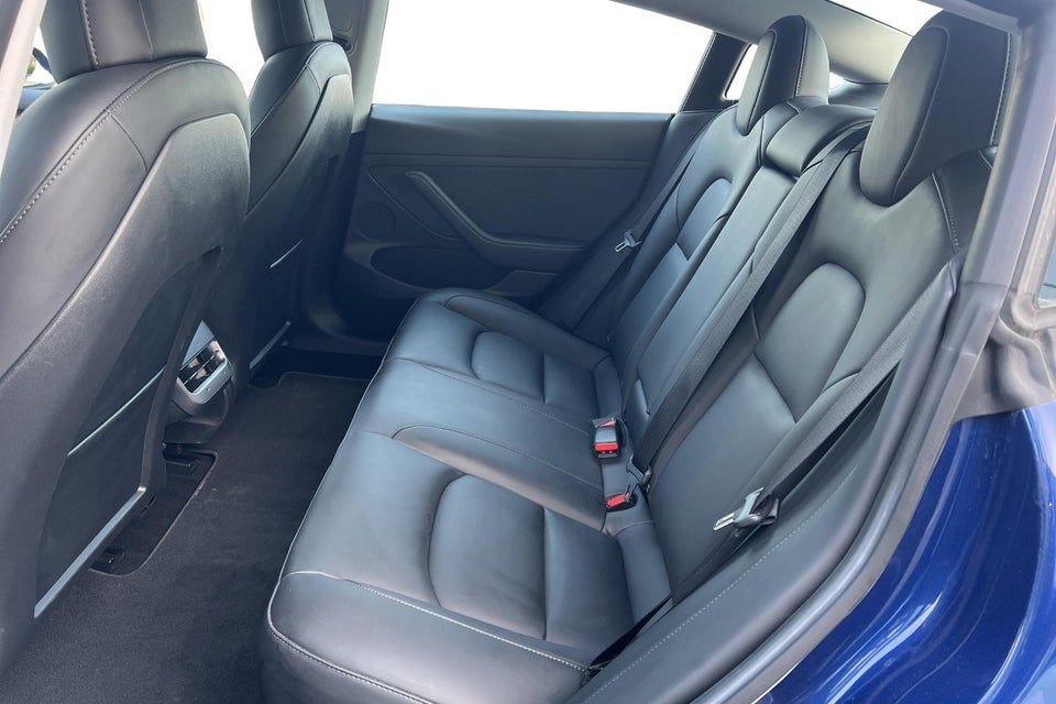 Tesla Model 3 Long Range AWD 4d