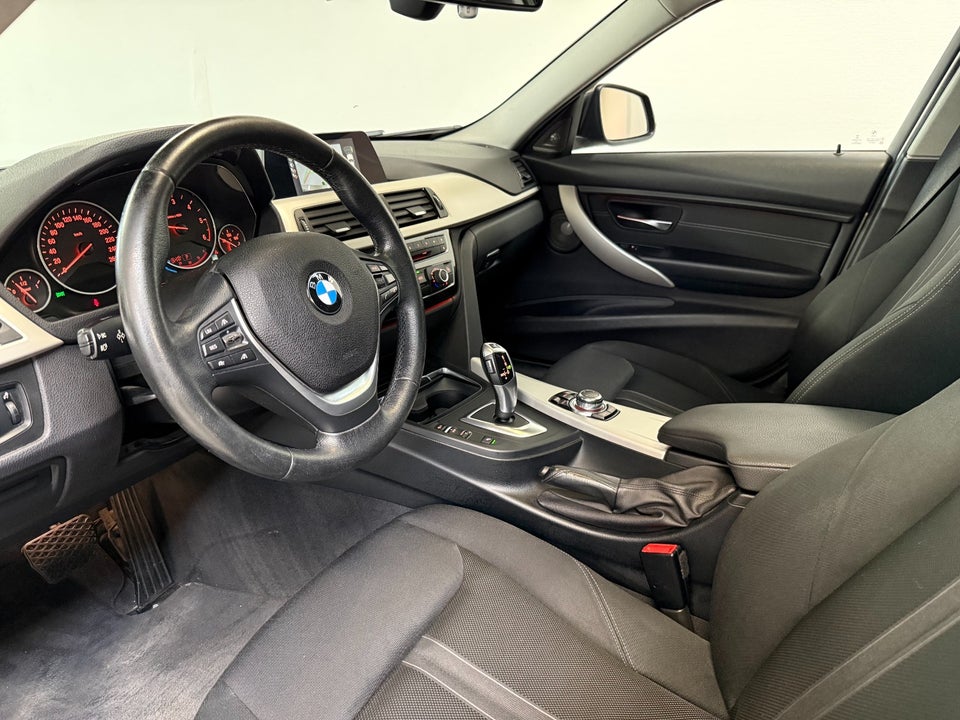 BMW 320d 2,0 Touring aut. 5d