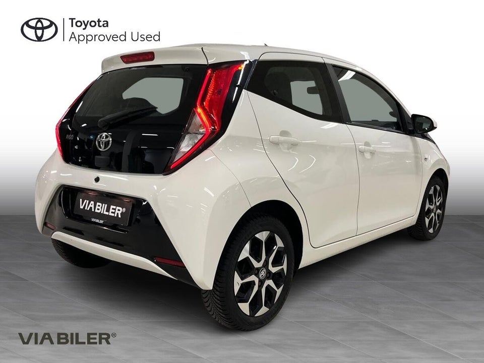 Toyota Aygo 1,0 VVT-i x-plore 5d