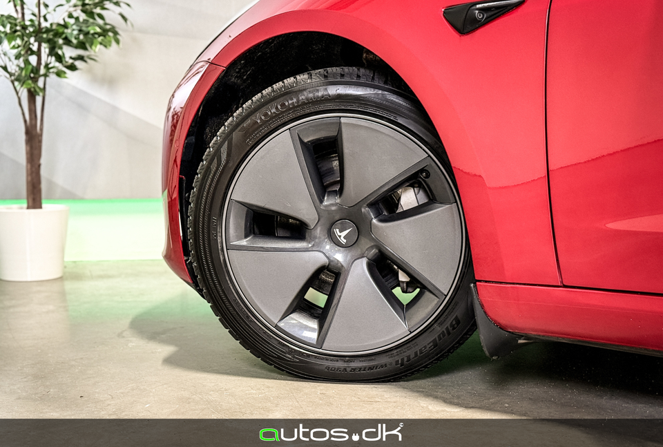 Tesla Model 3 Long Range AWD 4d