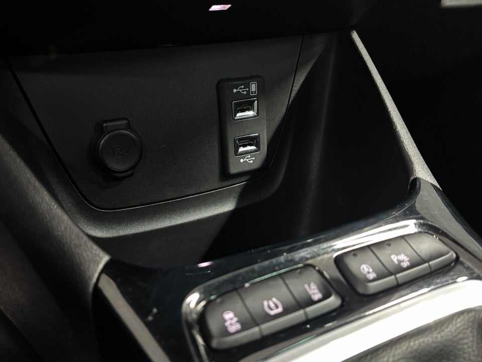 Opel Crossland 1,2 T 110 Sport 5d