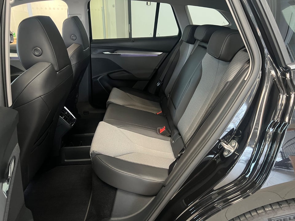 Skoda Enyaq 80 iV Loft 5d