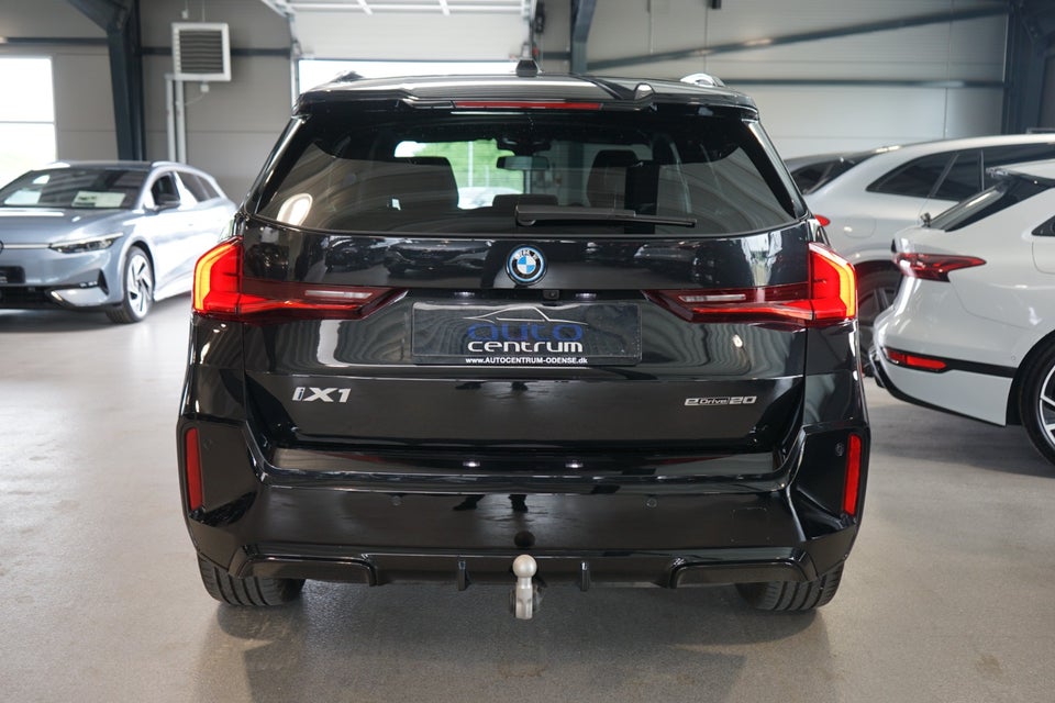 BMW iX1 eDrive20 M-Sport 5d