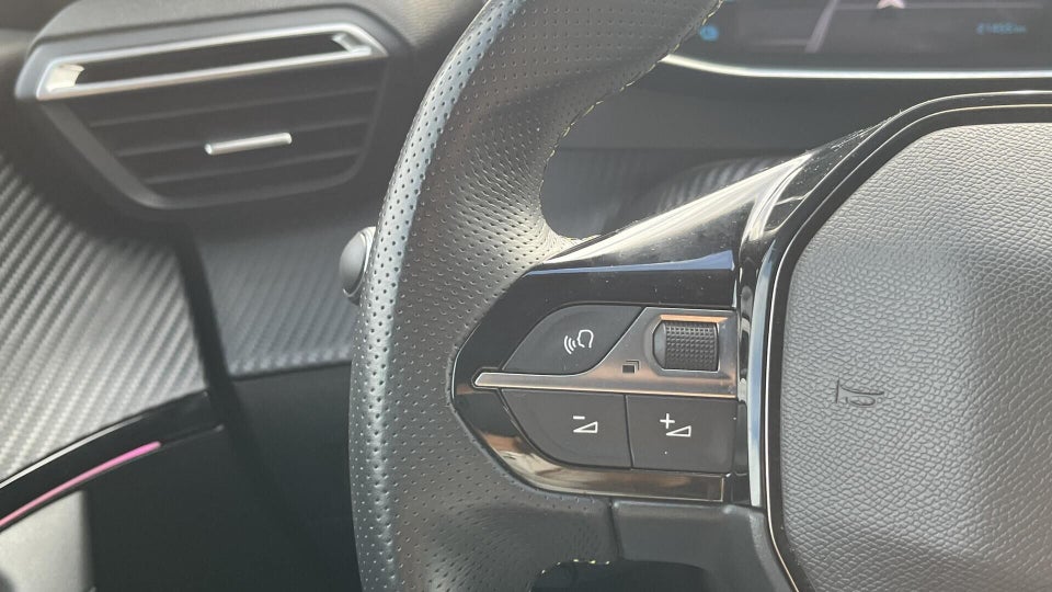 Peugeot e-2008 50 GT 5d