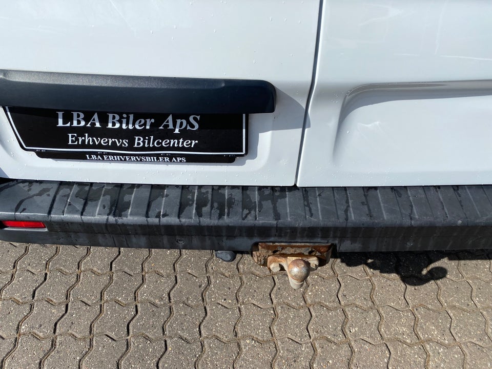 Renault Trafic T29 2,0 dCi 145 L2H1