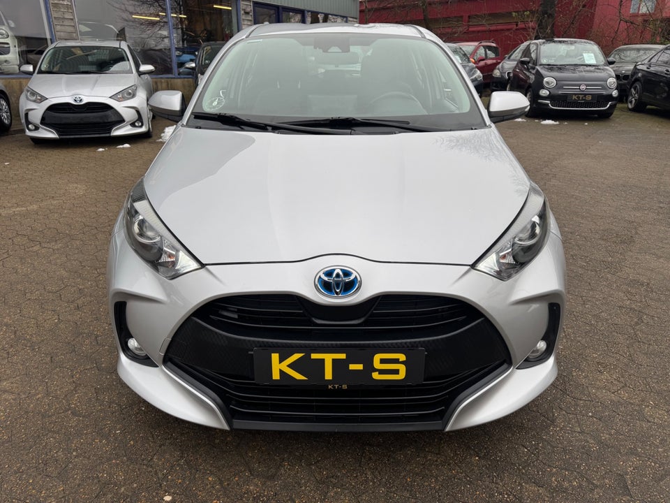 Toyota Yaris 1,5 Hybrid H1 e-CVT 5d