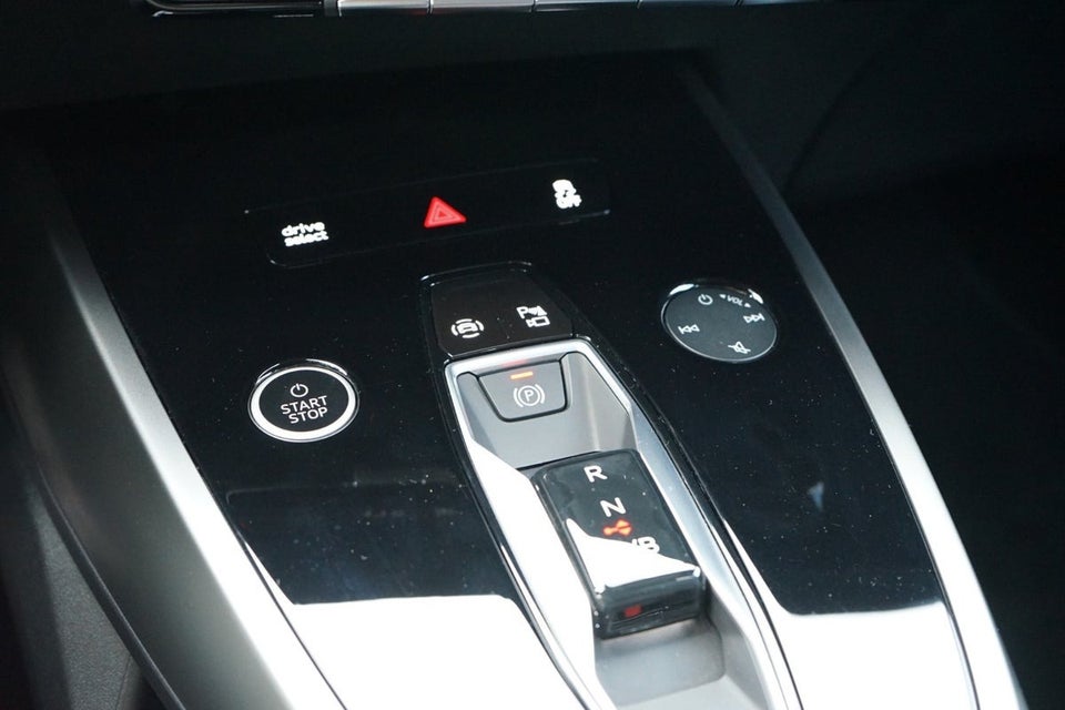Audi Q4 e-tron 45 S-line 5d