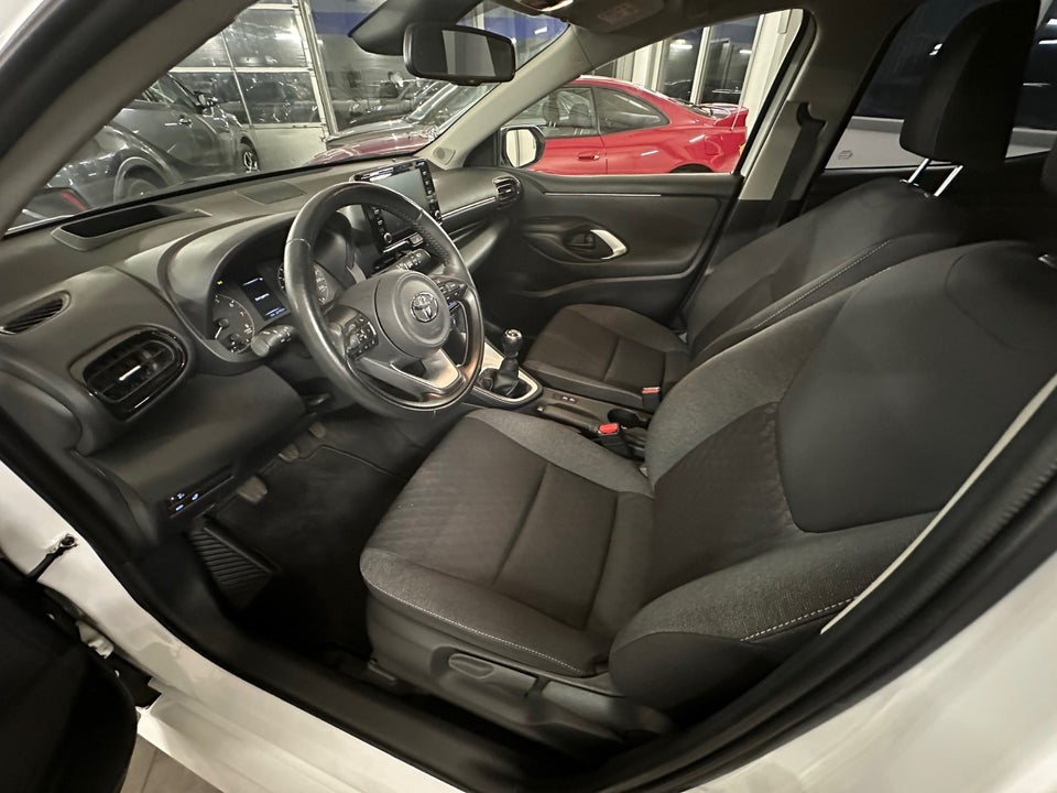 Toyota Yaris 1,5 Active Tech+ 5d