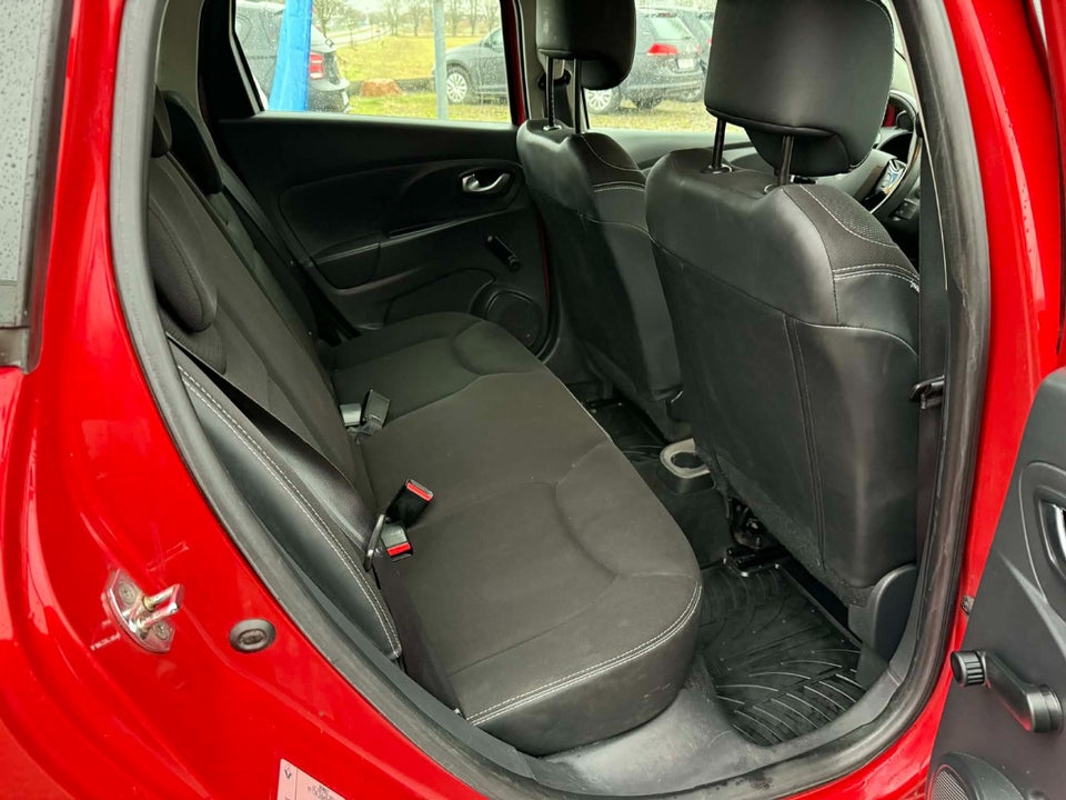 Renault Clio IV 0,9 TCe 90 Expression Sport Tourer 5d