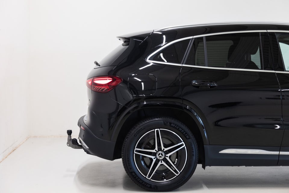 Mercedes EQA350 AMG Advance 4Matic 5d