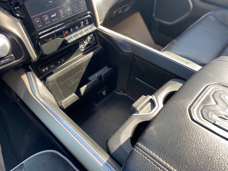 Dodge RAM 1500 5,7 V8 Laramie Crew Cab aut. 4x4 4d