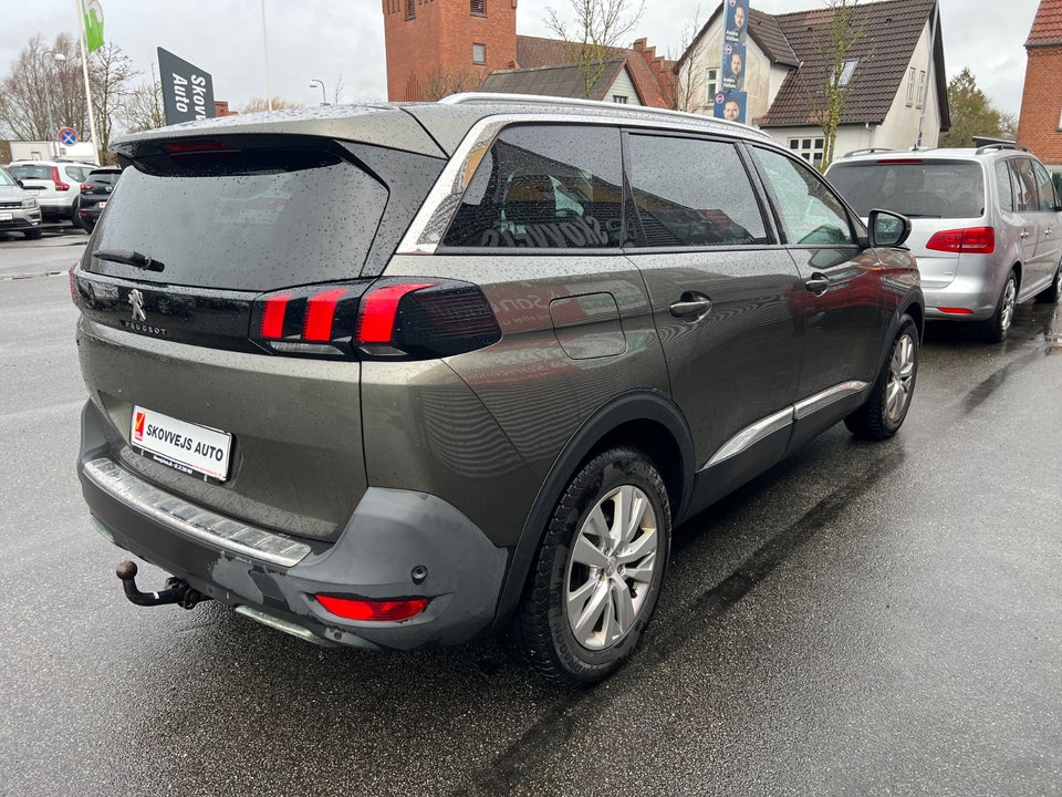 Peugeot 5008 1,6 BlueHDi 120 Allure 7prs 5d