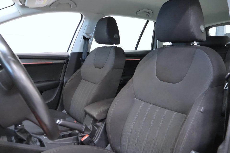 Skoda Octavia 1,6 TDi 115 Style Combi 5d