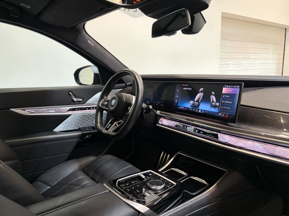 BMW i7 xDrive60 M-Sport 4d