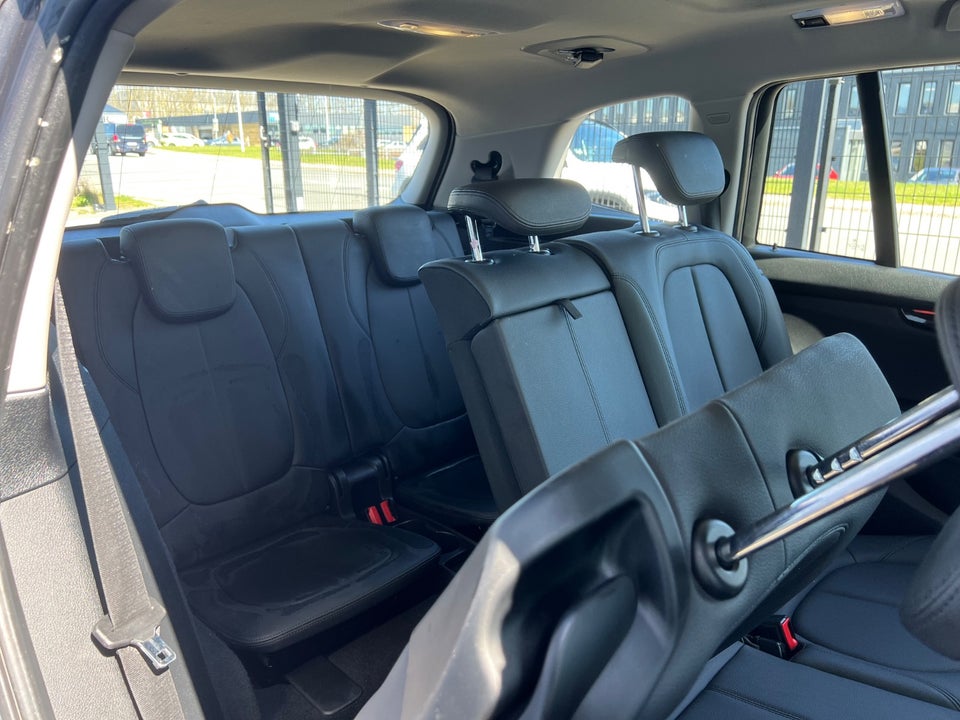 BMW 218i 1,5 Gran Tourer Connected aut. 7prs 5d