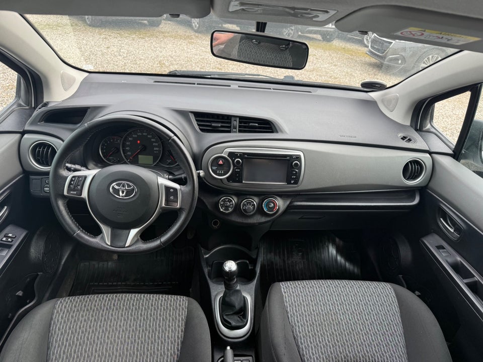 Toyota Yaris 1,0 VVT-i T2 Style 5d