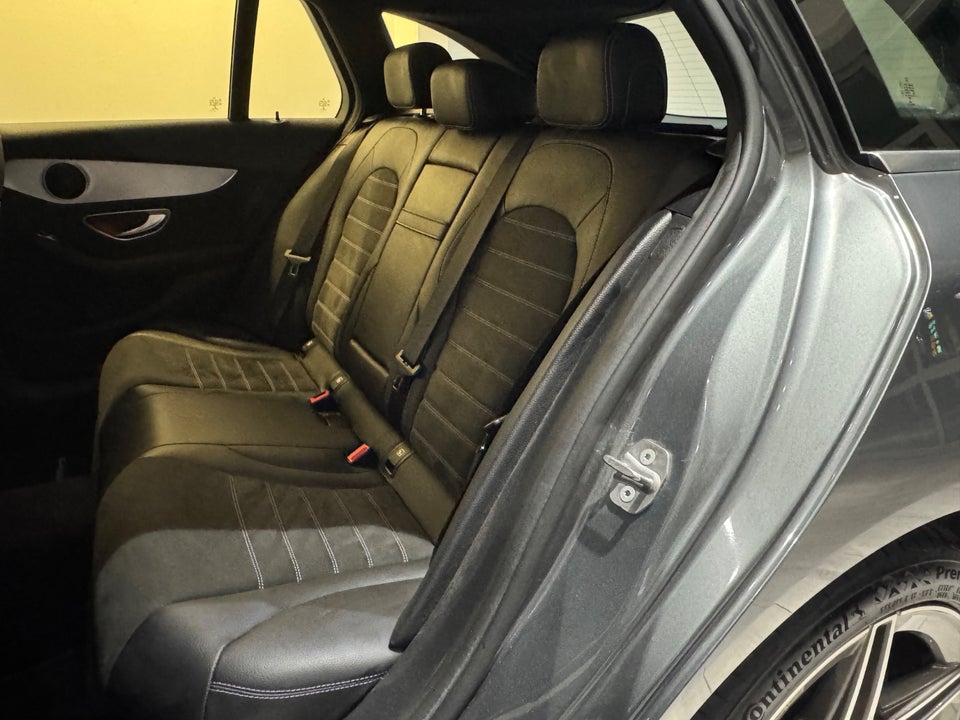 Mercedes C220 d 2,0 AMG Line stc. aut. 5d