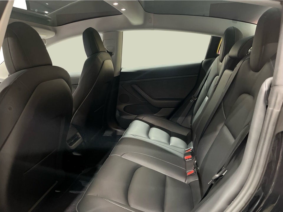 Tesla Model 3 Long Range AWD 4d