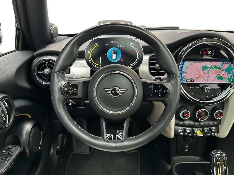 MINI Cooper SE Maximise 3d
