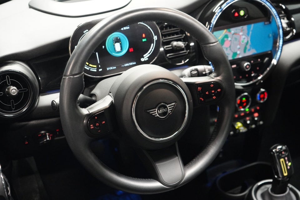 MINI Cooper SE Classic Trim 3d