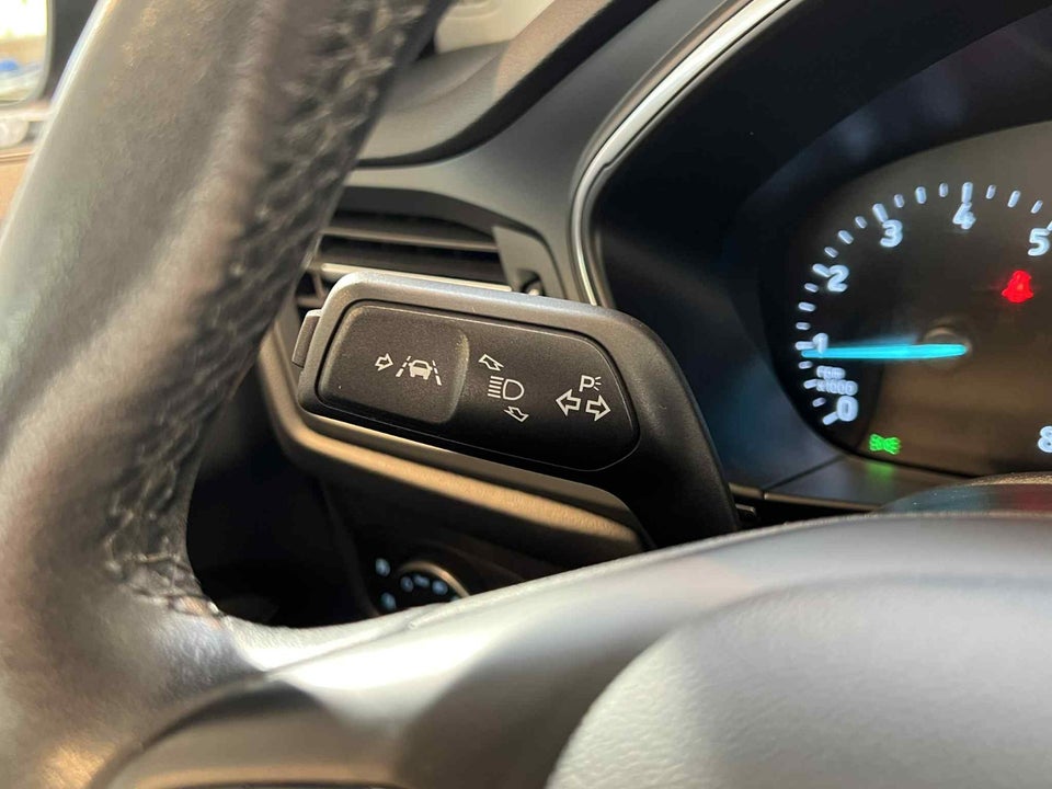 Ford Focus 1,0 EcoBoost Titanium stc. 5d