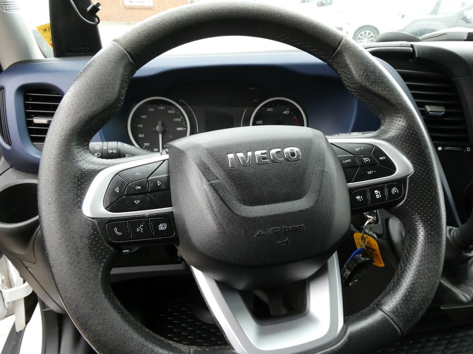 Iveco Daily 2,3 35S16 12m³ Van AG8