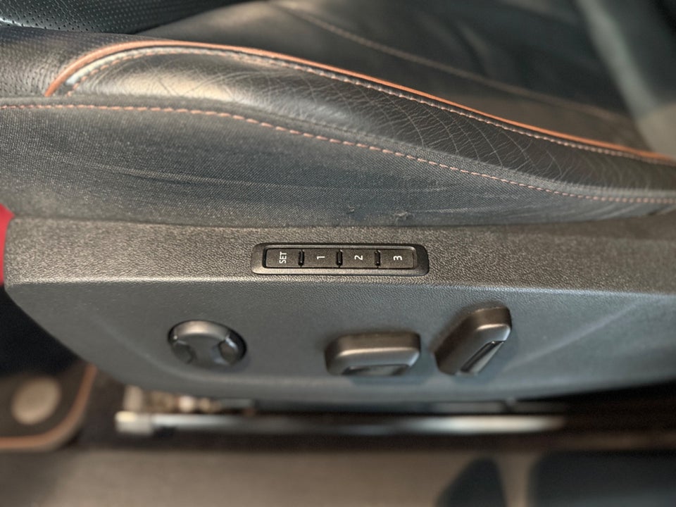 Skoda Enyaq 80 iV Suite 5d