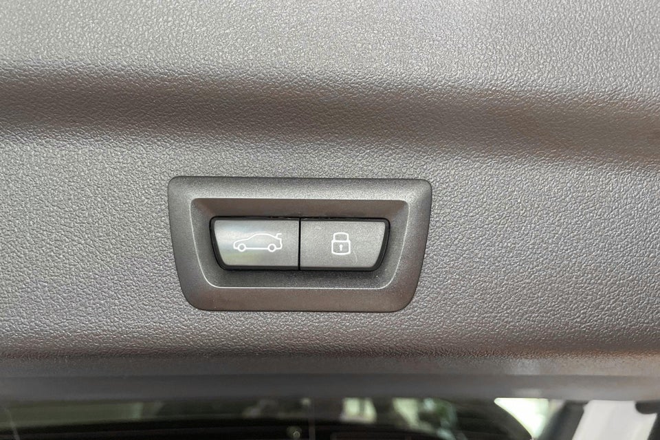 BMW iX1 xDrive30 X-Line 5d