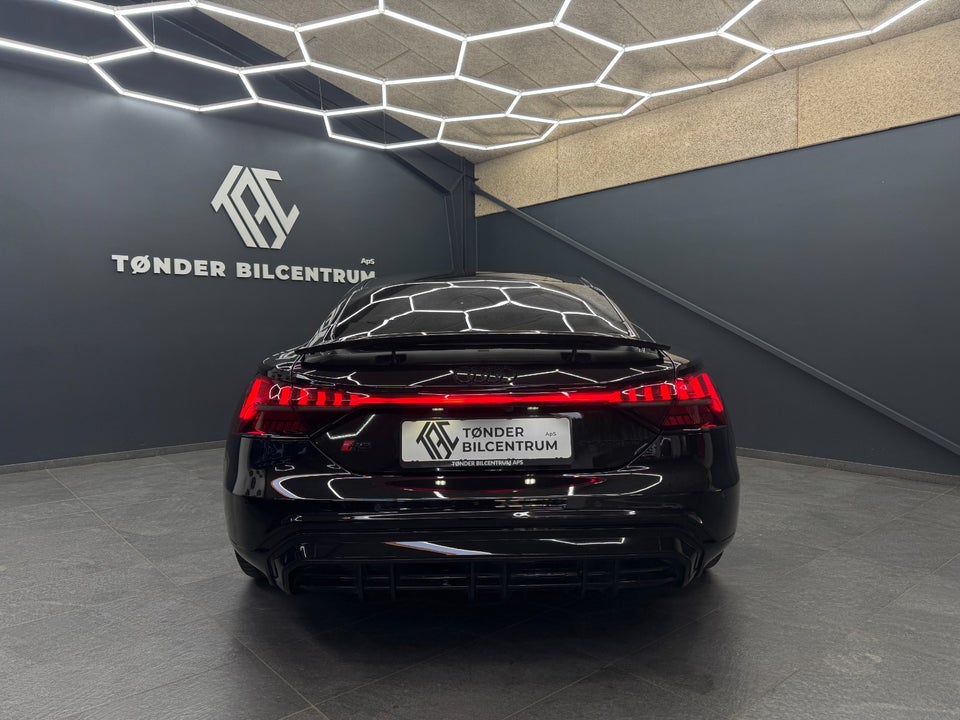 Audi RS e-tron GT quattro 4d