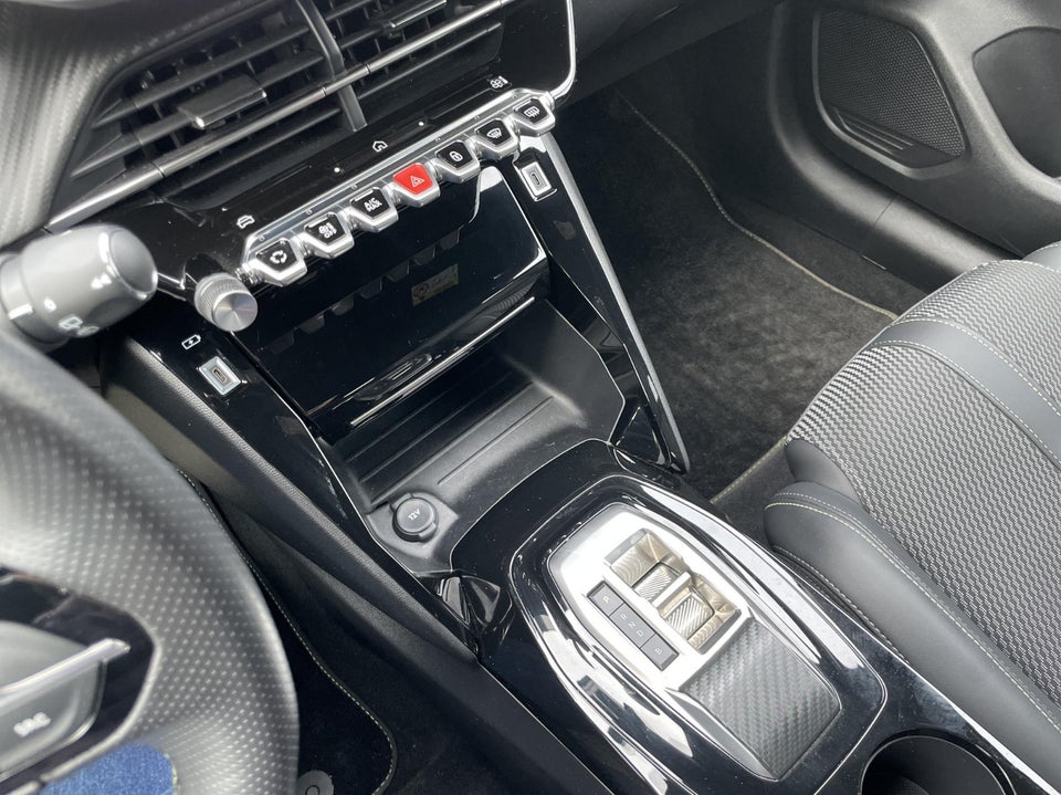 Peugeot e-208 54 GT 5d