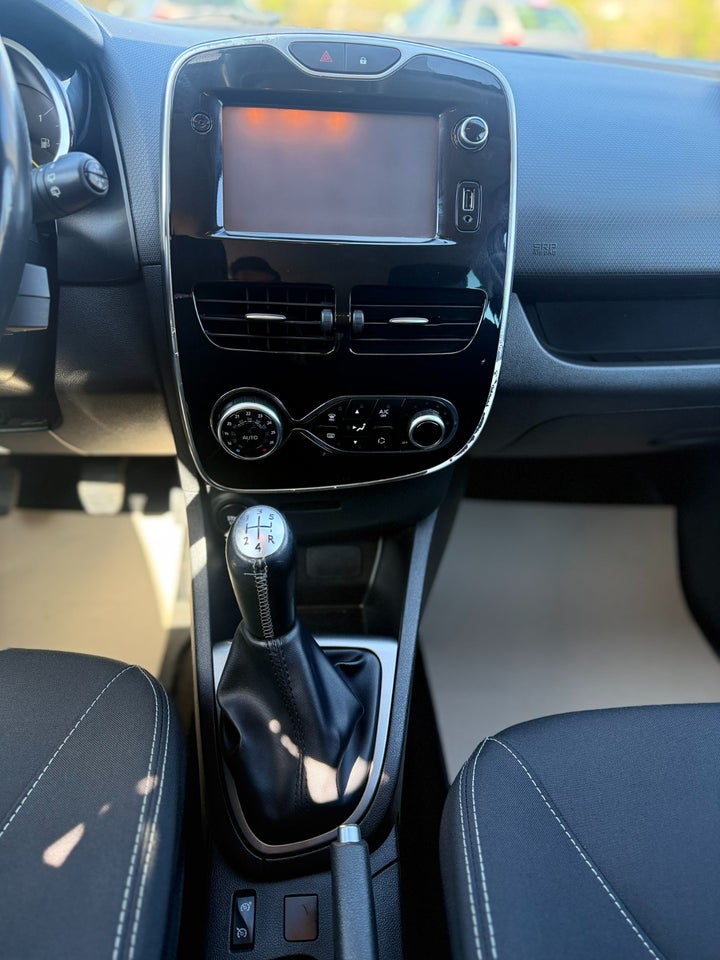 Renault Clio IV 0,9 TCe 90 Formula Edition Sport Tourer 5d