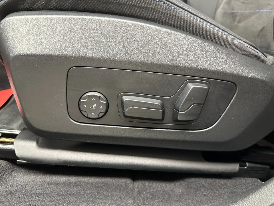 BMW iX1 eDrive20 M-Sport Pro 5d