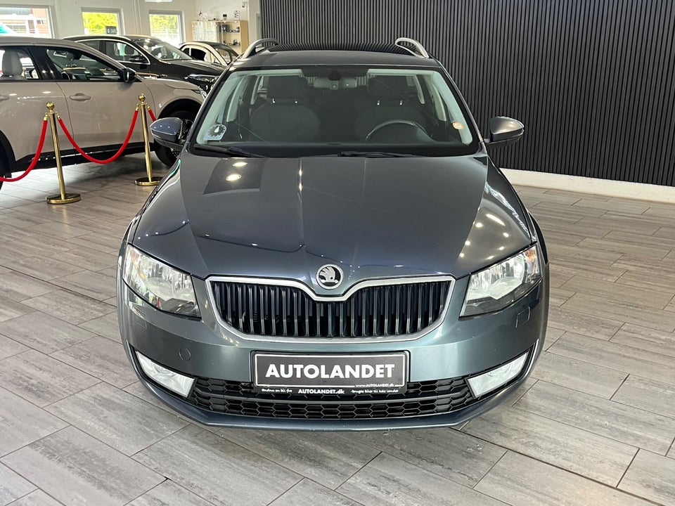 Skoda Octavia 2,0 TDi 150 Ambition DSG 5d