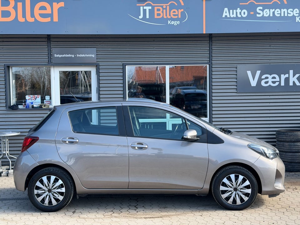 Toyota Yaris 1,0 VVT-i T2 Komfort 5d