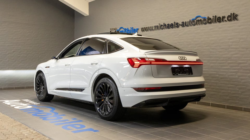 Audi e-tron 55 S-line Sportback quattro 5d