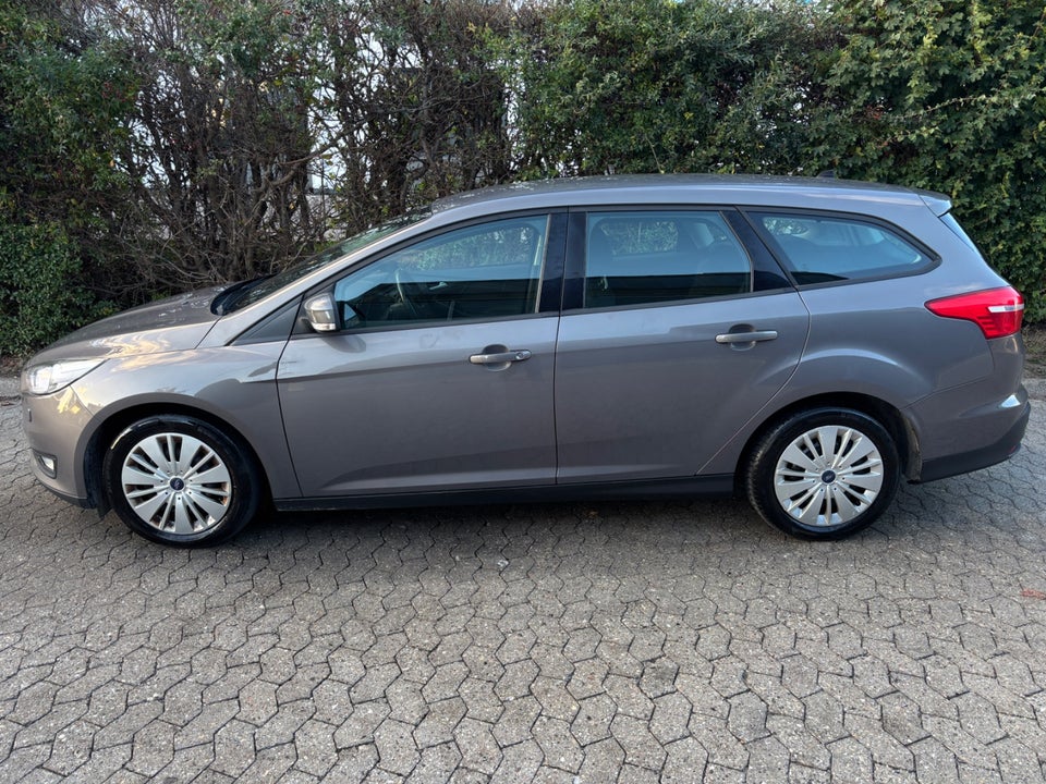 Ford Focus 1,0 SCTi 100 Titanium stc. 5d