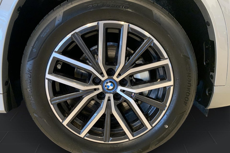 BMW iX1 eDrive20 M-Sport 5d